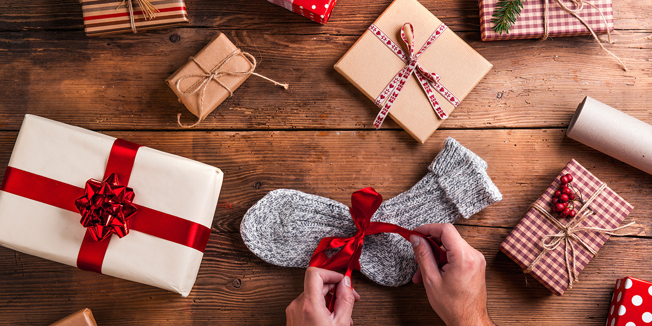 Unwrap the Magic: A Guide to Picking the Perfect Christmas Gifts!