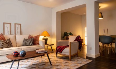 How to Warm Up Neutral Home Decor With the Right Lighting