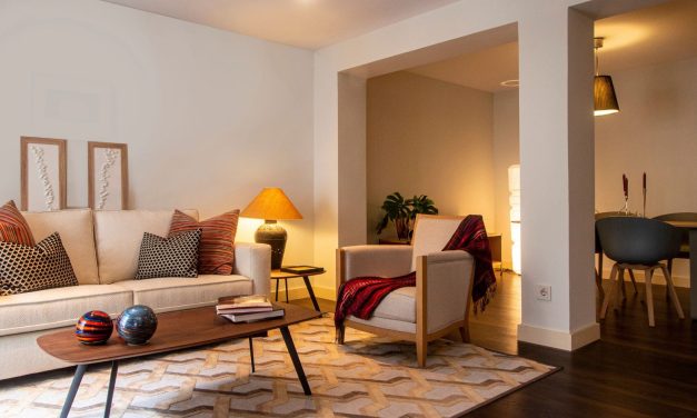 How to Warm Up Neutral Home Decor With the Right Lighting