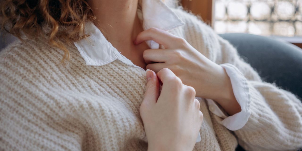 Why Sweaters Pill (and Why It’s Not a Quality Defect) 