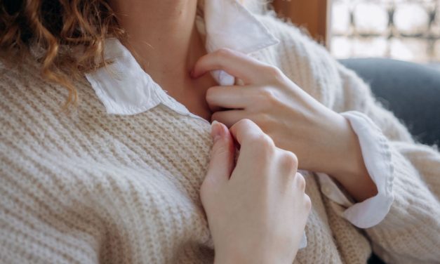 Why Sweaters Pill (and Why It’s Not a Quality Defect) 